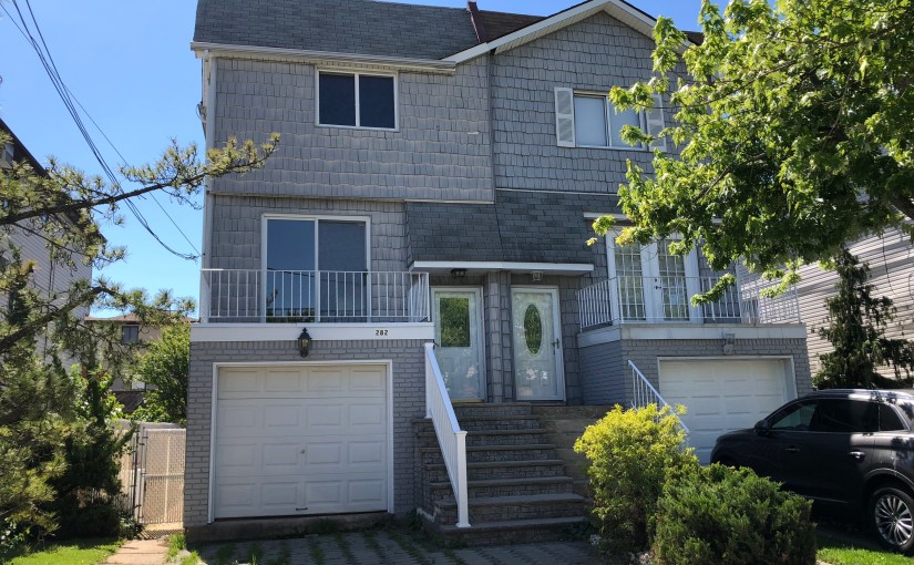 Really Large Semi Home in New Dorp –&nbsp;$629,000